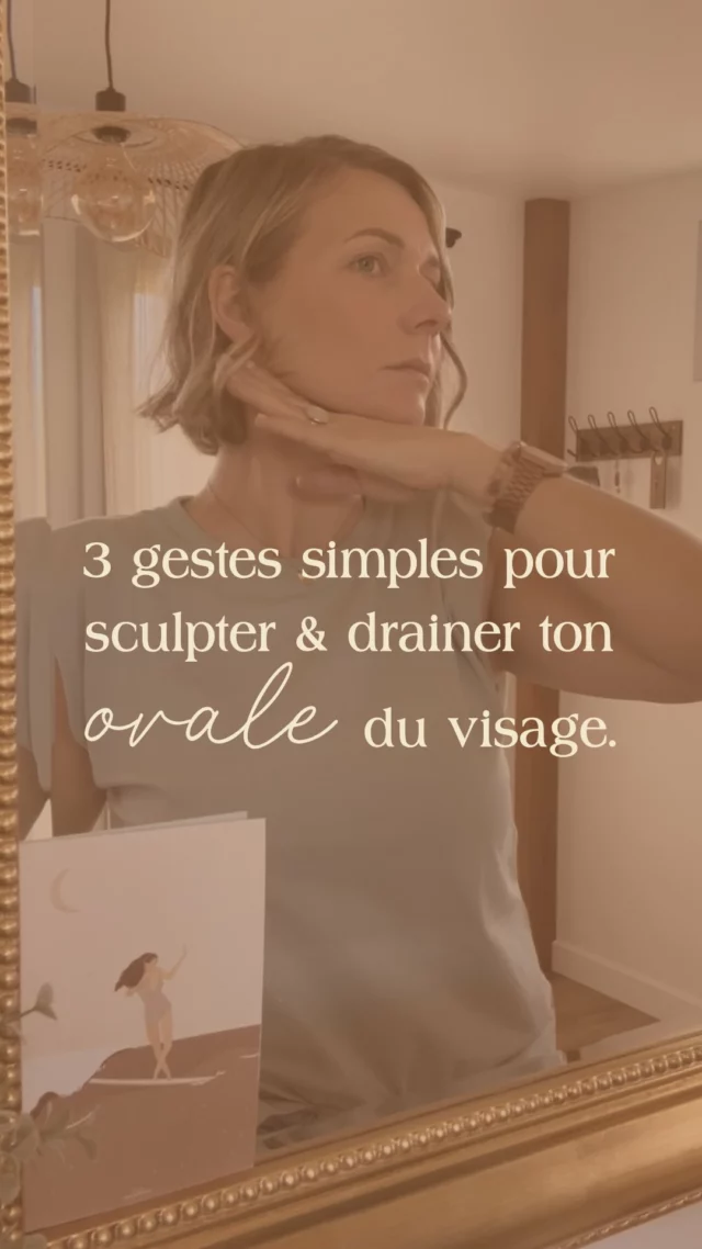 Un massage drainant bien réalisé affine la jawline, redéfini l’ovale, libère les tensions et ravive l’éclat du teint.

Voici 3 gestes simples mais indispensables au bon drainage de ton visage. Focus sur la chaîne ganglionnaire sous-mentonnière en terminant toujours par un mouvement fluide et LÉGER du lobe de l’oreille jusqu’à la clavicule. Ici, ne met aucune pression. Il s’agit d’accompagner la lymphe en douceur pour guider les toxines vers les voies naturelles d’élimination.

Répète chaque geste 5 à 10 fois, en conscience. La régularité fait la magie!✨

Tu as déjà intégré ces gestes dans ta routine?

#soinsconscients 
#soinsauxplantes 
#soinsholistiques 
#facialiste 
#facialistecorse 
#soinsengagés 
#slowcosmetique 
#facemassage